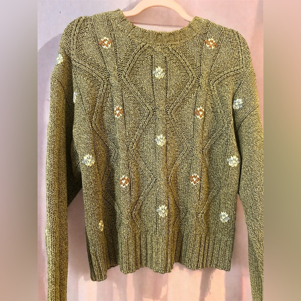 Liz Wear Vintage Cable Knitted Sweater with Embroidered Flowers and Hearts - Picture 1 of 8